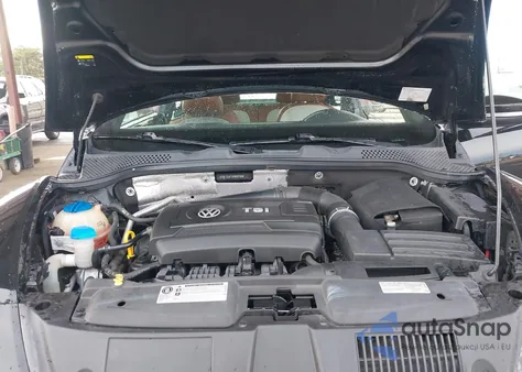 2015 Volkswagen Beetle 1.8T Classic из США, поврежденный, VIN 3VWF17AT1FM607438